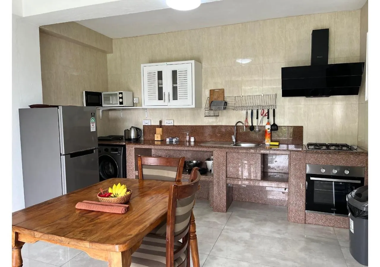 Baie Lazare  Holiday Home סיישל