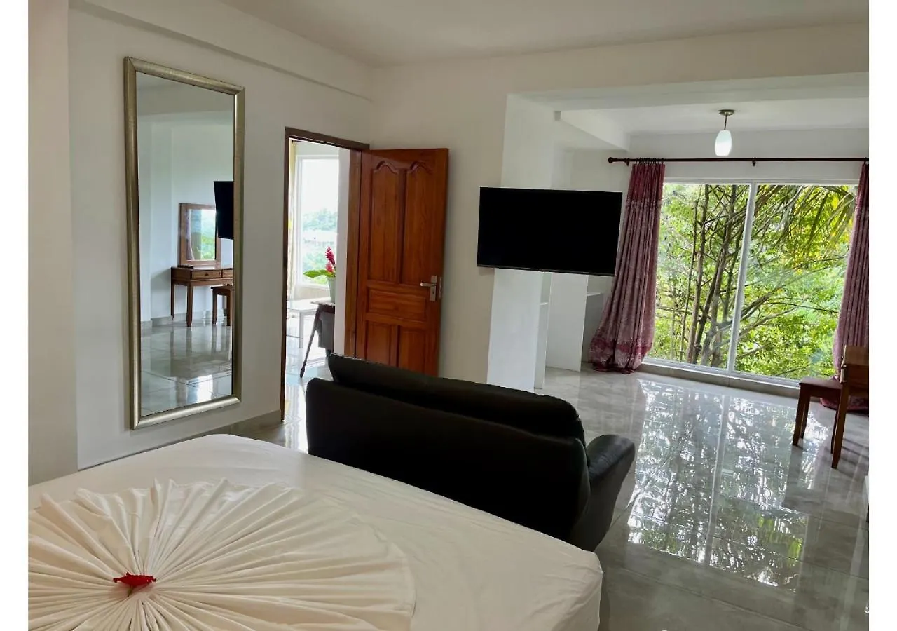 Baie Lazare  Holiday Home וילה