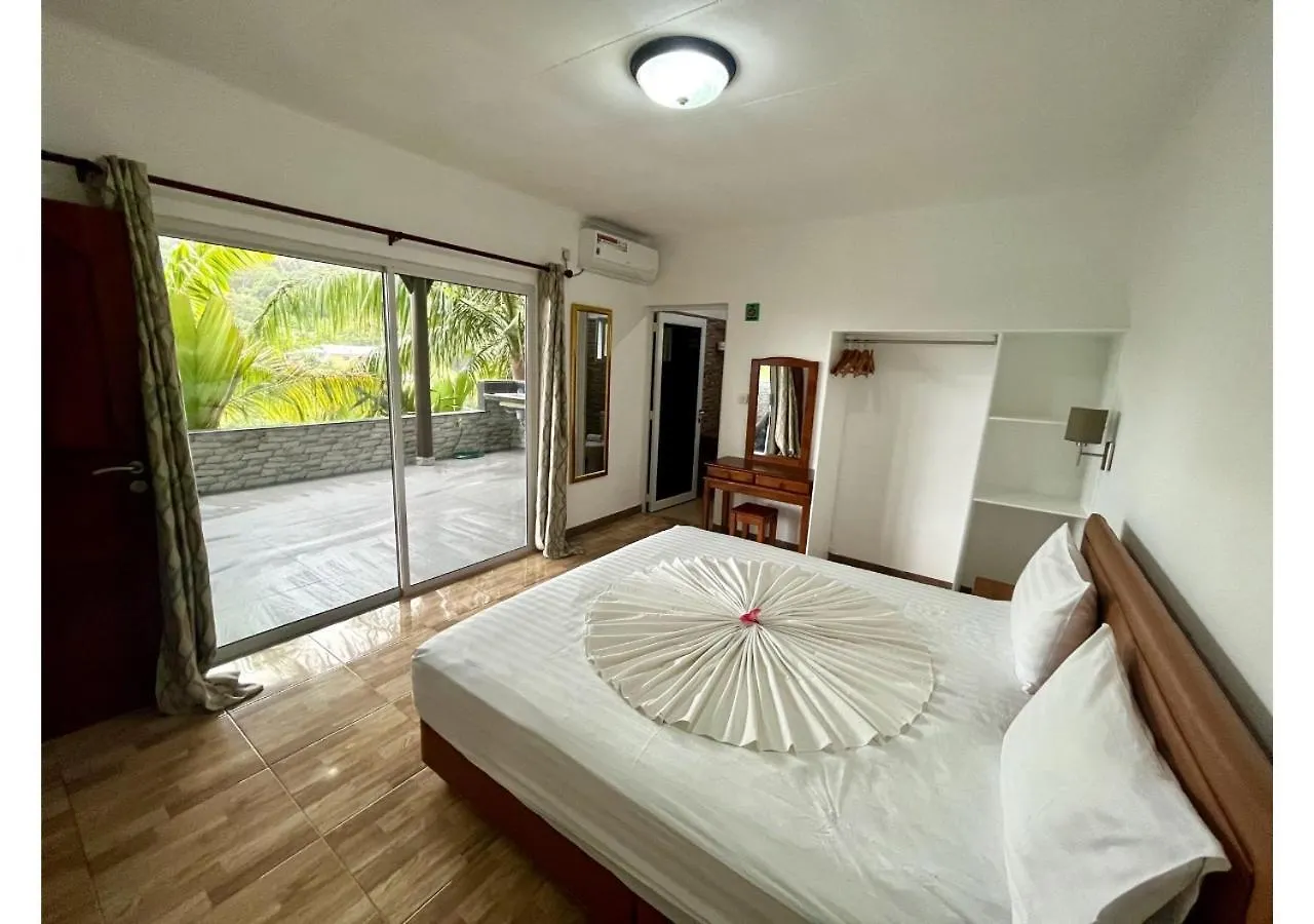 Baie Lazare  Holiday Home וילה