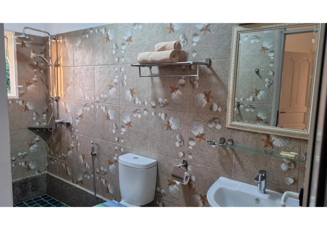 Baie Lazare  Holiday Home סיישל